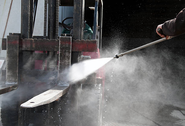 Why Choose Our Certified Pressure Washing Experts for Your Project Needs in Winamac, IN?